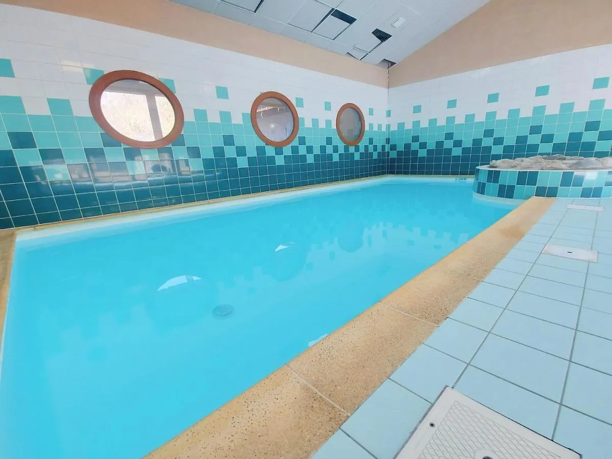 Appartement Lumineux Avec Piscines, Terrasse Et Parking A Samoens - Fr-1-624-125 0*,